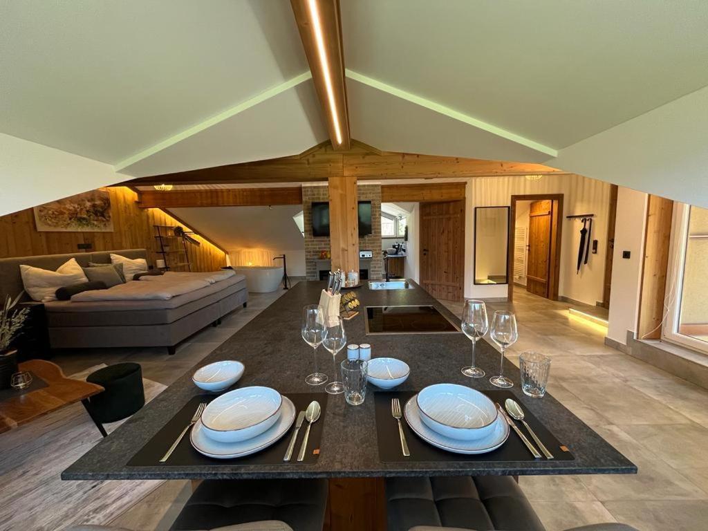 דירות Guggenthal Bauernhof-Loft Edtgut מראה חיצוני תמונה